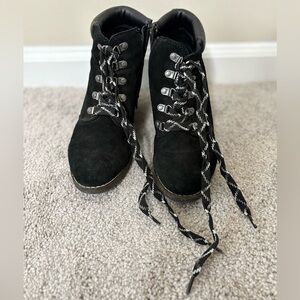 White Mountain Black Lace Up Boots